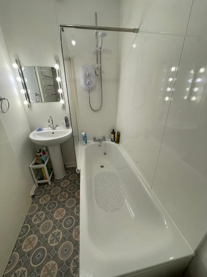 One Bedroom Websters Land Flat - Grassmarket Edinburgh Ngoại thất bức ảnh